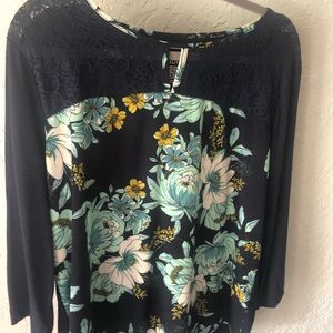 ‼️ 4/$20 SALE ‼️ Van Heusen Blouse XXL